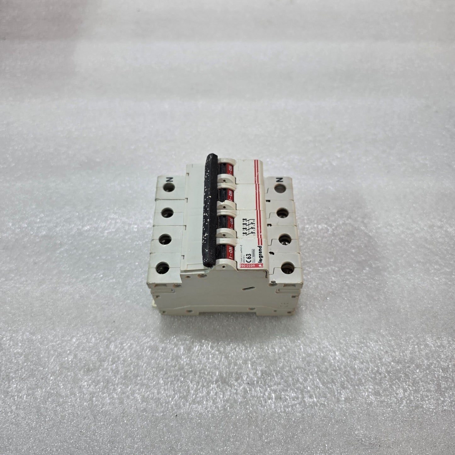 LEGRAND C63 63A 4 POLE MCB 415V 10KA CIRCUIT BREAKER