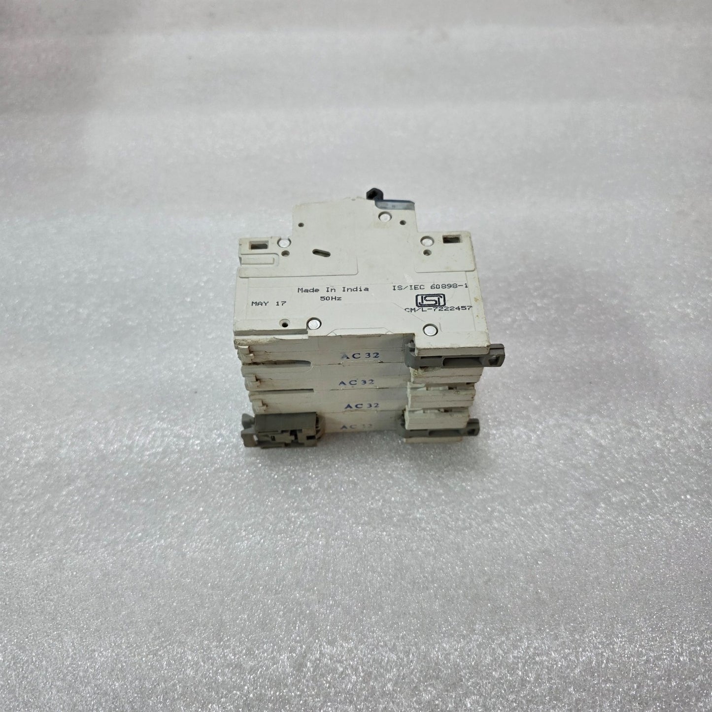 LEGRAND DX³ C32 4 POLE MCB 32A 10KA INDUSTRIAL CIRCUIT BREAKER | 408699