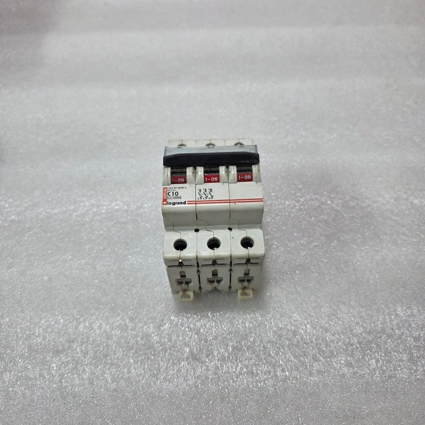 LEGRAND C10 TRIPLE POLE MCB 415V 10KA MINIATURE CIRCUIT BREAKER | 603284