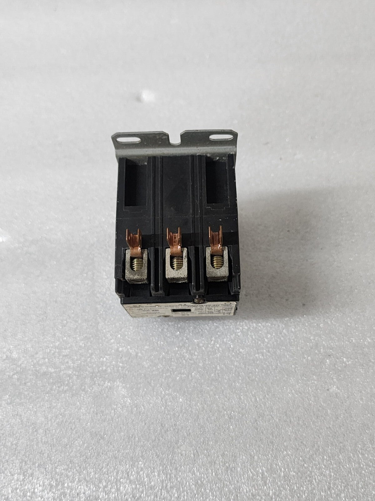 ARROW HART CONTROLS ACC438UMM20 3-POLE CONTACTOR 50A COIL VOLTAGE 120V