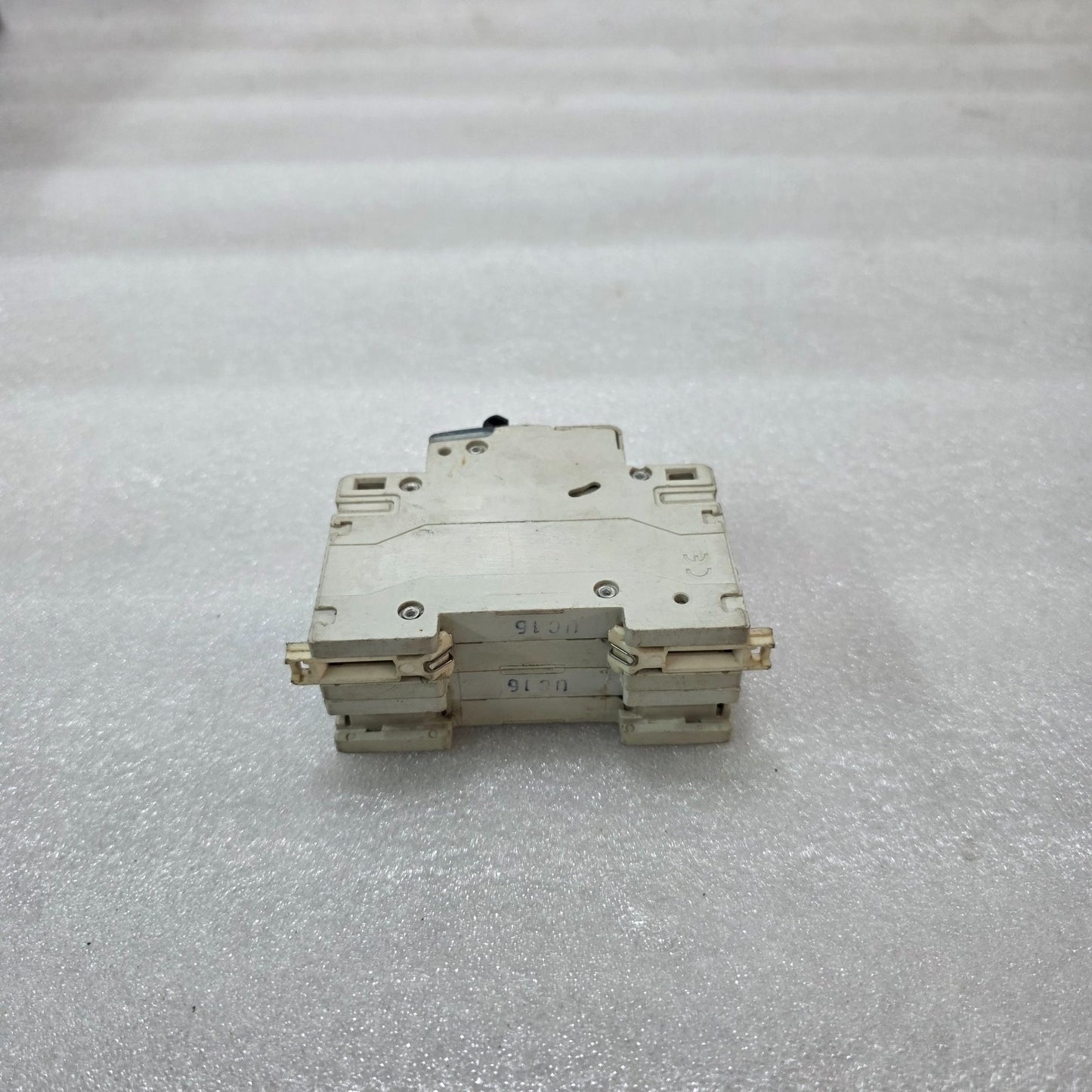 LEGRAND C16 DOUBLE POLE MCB CIRCUIT BREAKER 415V 10KA | 603268