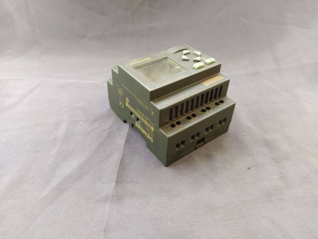 SIEMENS LOGO 230RC LOGIC MODULE 6ED1 052-1FB00-0BA1 Display require repairing