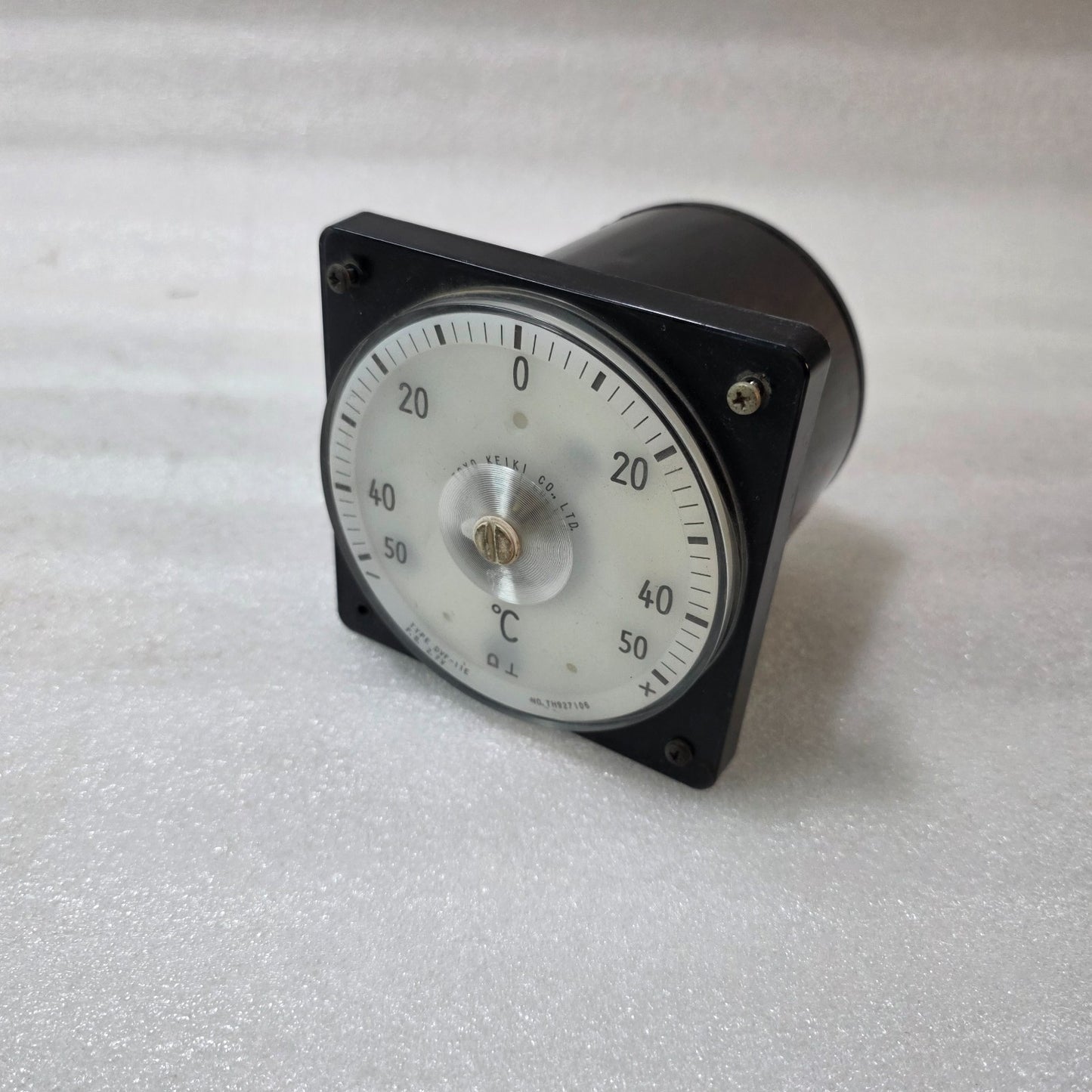 TOYO KEIKI DVF-11E ANALOG TEMPERATURE GAUGE 0–50°C PANEL METER | F.S. 2.7V