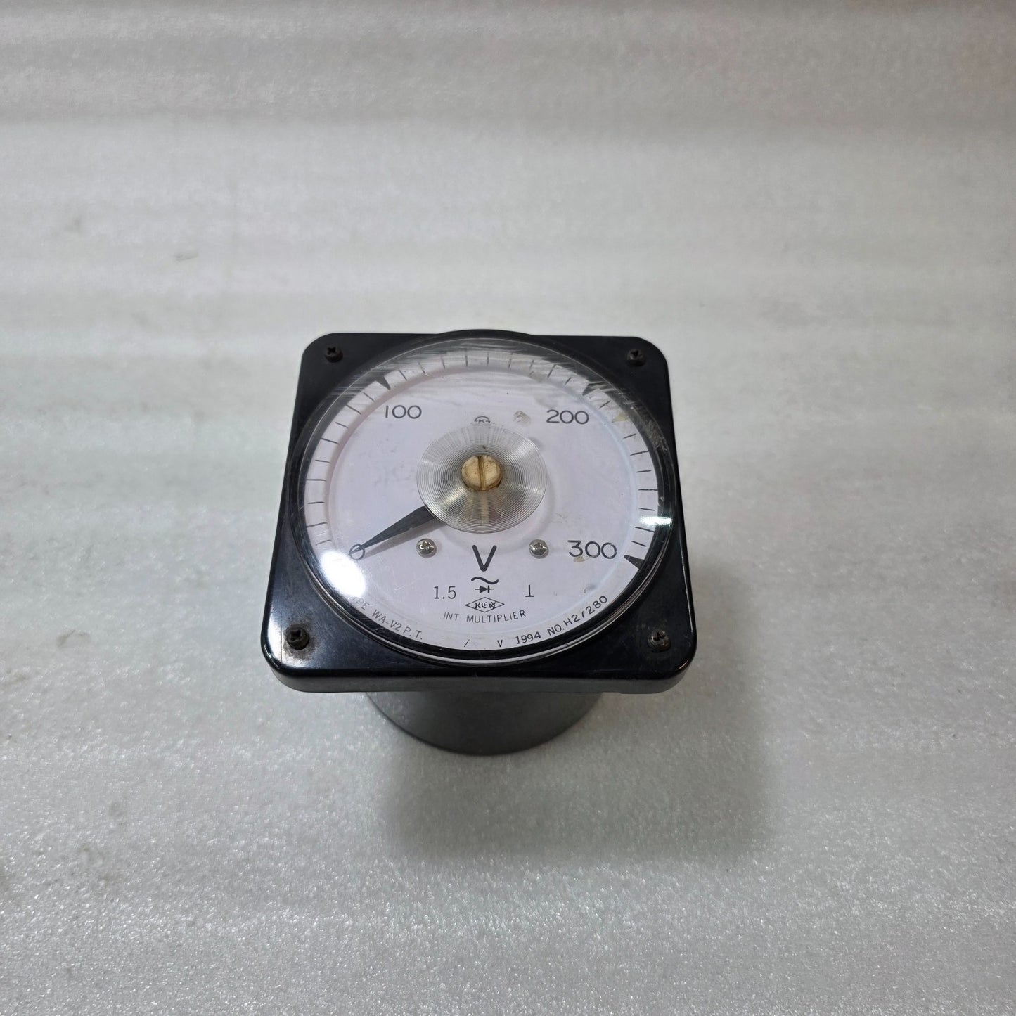 KYONGBO ELECTRIC WA-V2 P.T AC VOLTMETER 0-300V PANEL METER | CLASS 1.5 | 60HZ AN