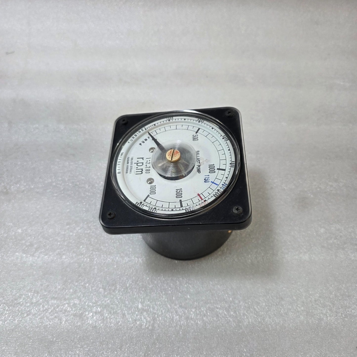 TSUJIDO-SEISAKU BALLAST PUMP RPM METER 0–1800 R.P.M RATIO 1:2.280  TACHOMETER