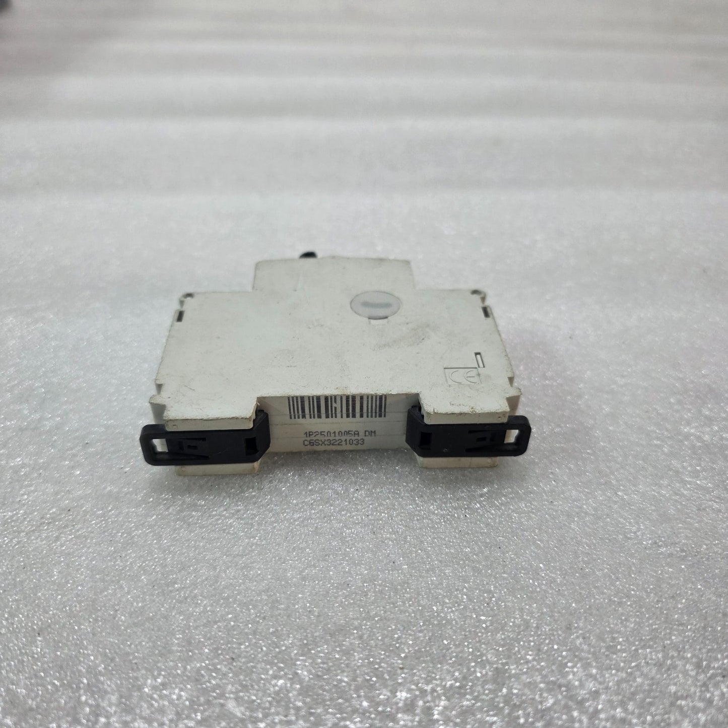 ABB S951N C6 MCB 6A SINGLE POLE + NEUTRAL MINIATURE CIRCUIT BREAKER 230V 6KA