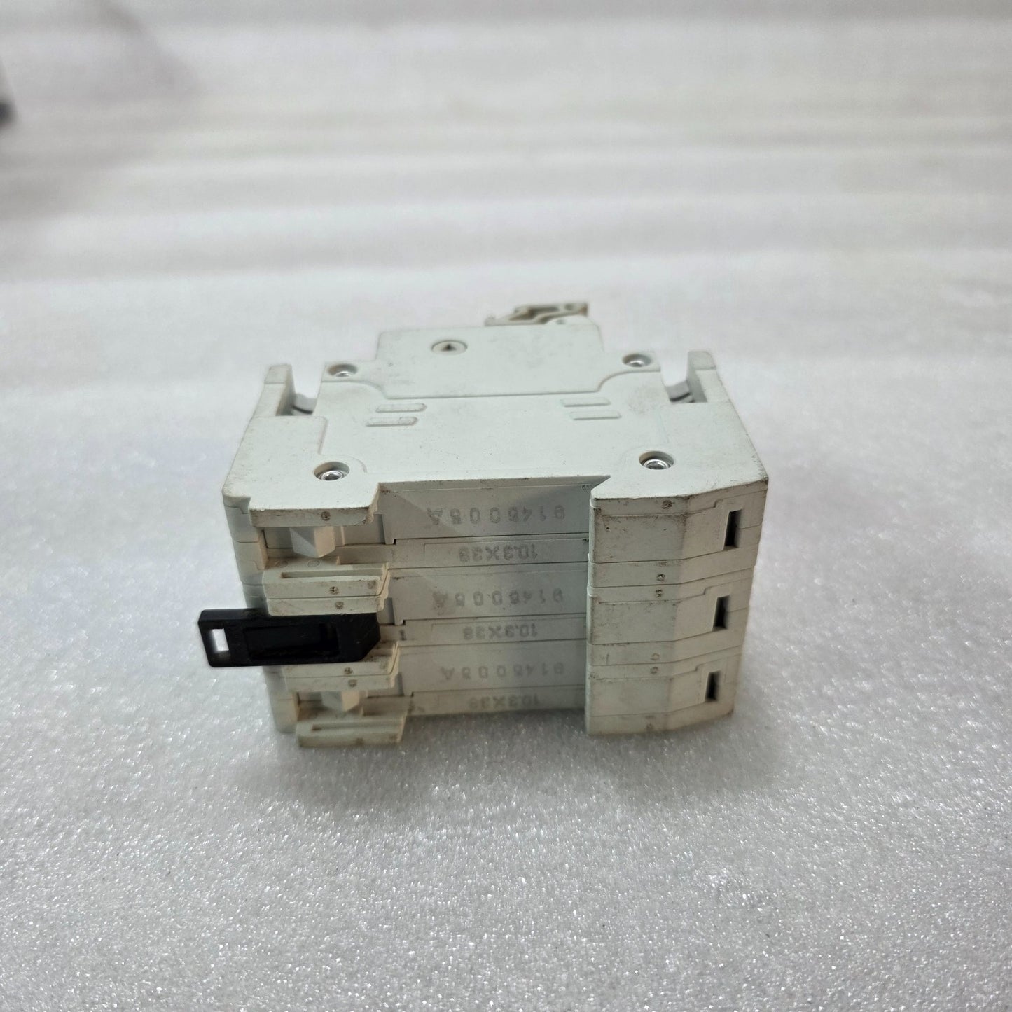 ABB E33 10.3X38 32A 3 POLE FUSE HOLDER 400V