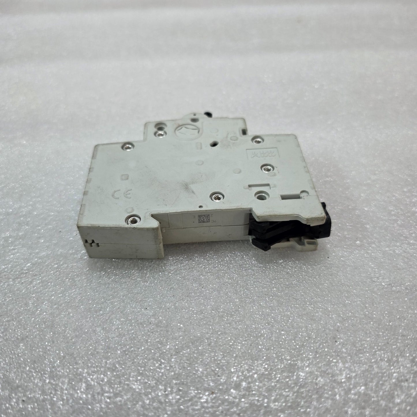 ABB SH201M C2 SINGLE POLE MINIATURE CIRCUIT BREAKER MCB 2A 230/400V 10KA