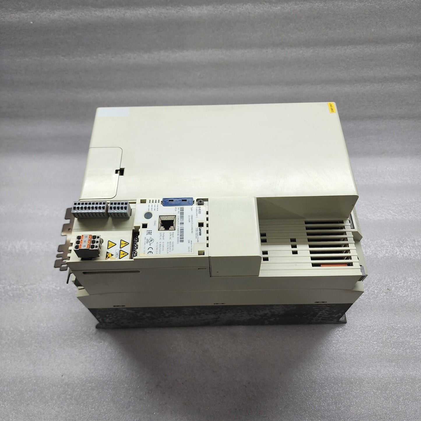 LENZE 8400 STATELINE C INVERTER DRIVER E84AVSCE2234VX0 22KW