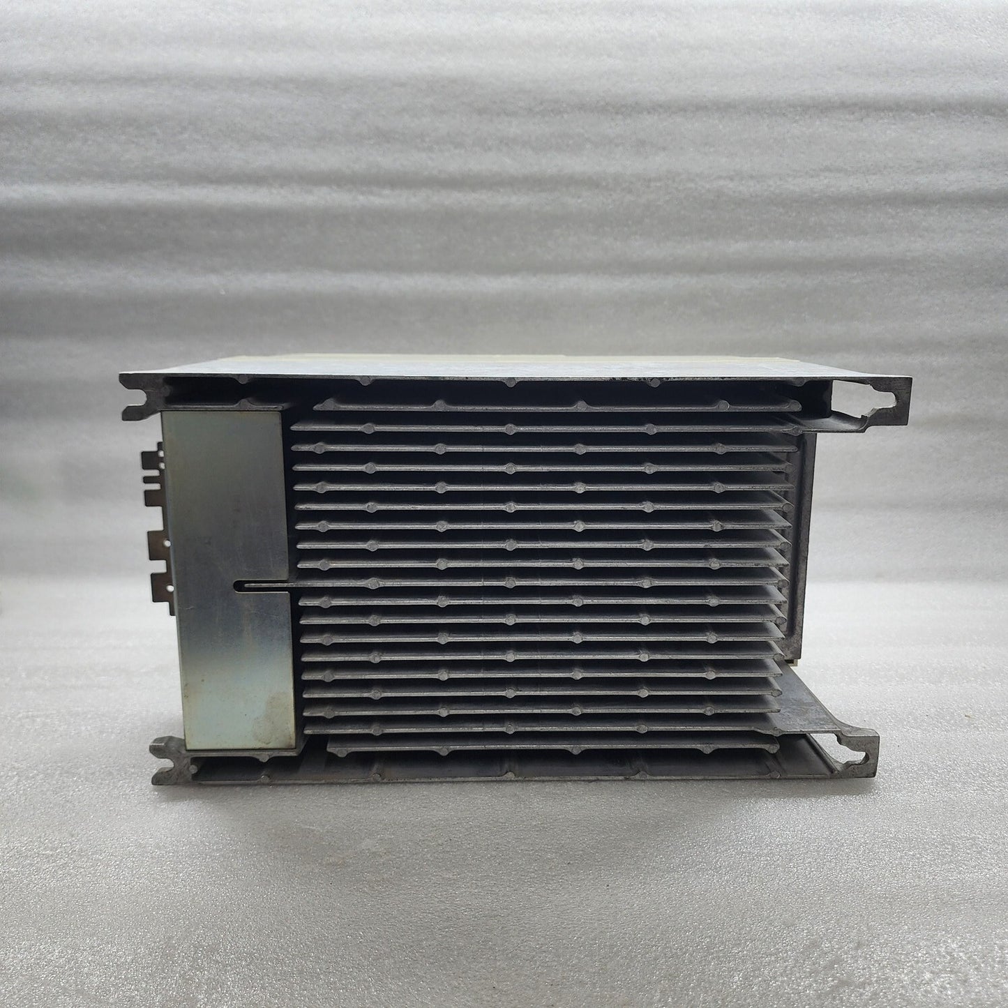 LENZE 8400 STATELINE C INVERTER DRIVER E84AVSCE2234VX0 22KW