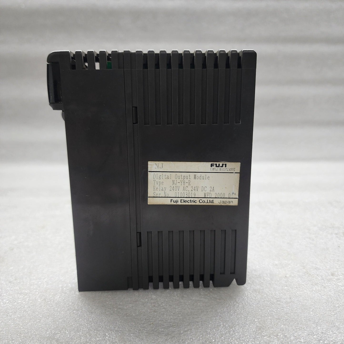 FUJI ELECTRIC NJ-Y8-R DIGITAL OUTPUT MODULE