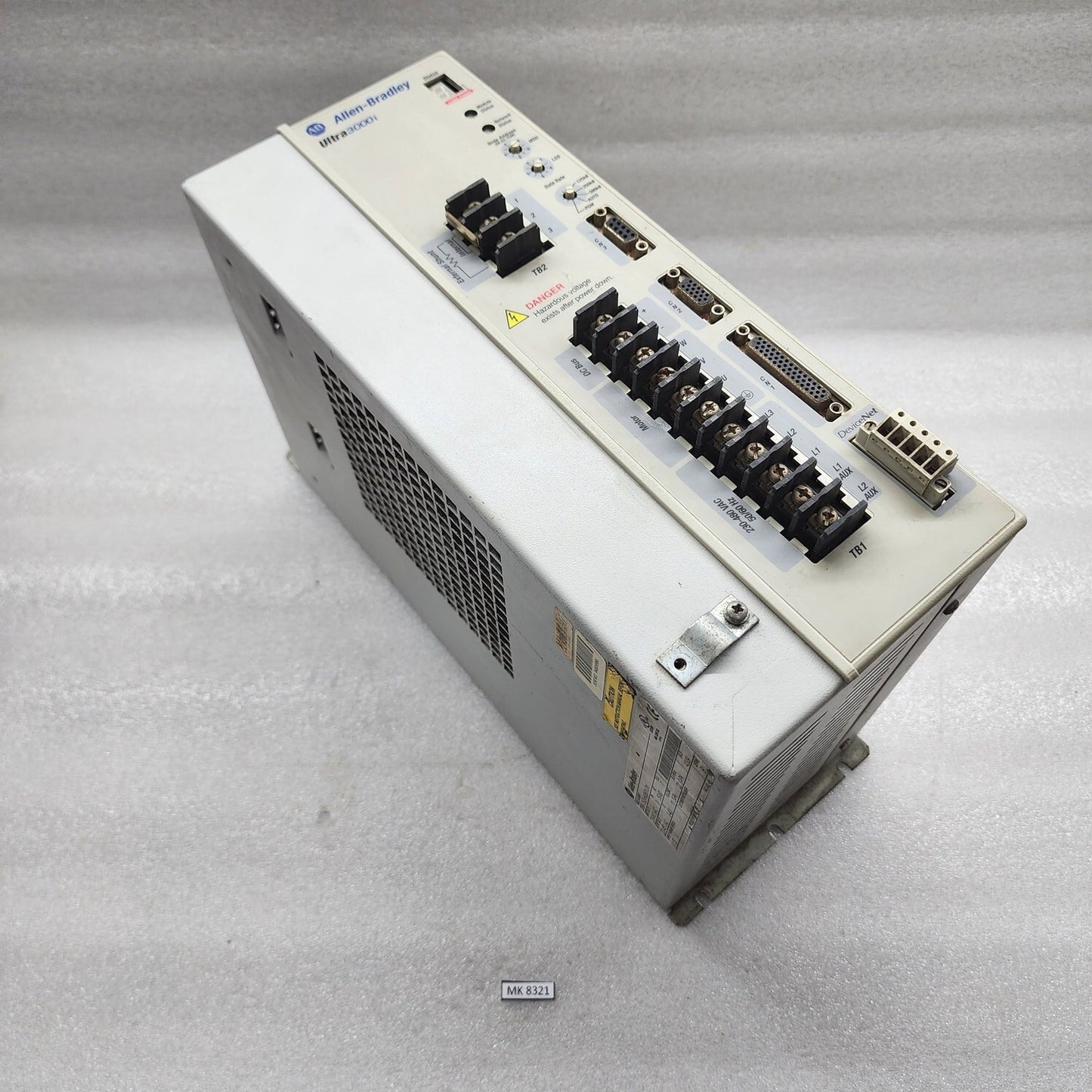 ALLEN BRADLEY 2098-DSD-HV050X-DN ULTRA 3000 DIGITAL SERVO DRIVER