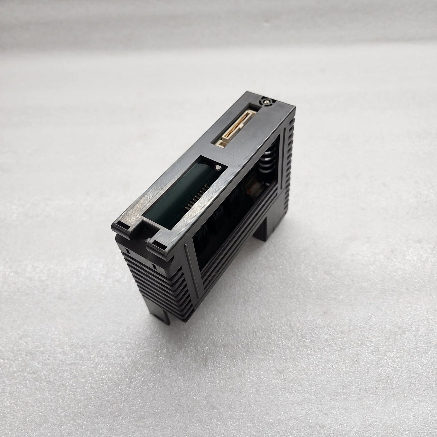 FUJI ELECTRIC NJ-Y8-R DIGITAL OUTPUT MODULE