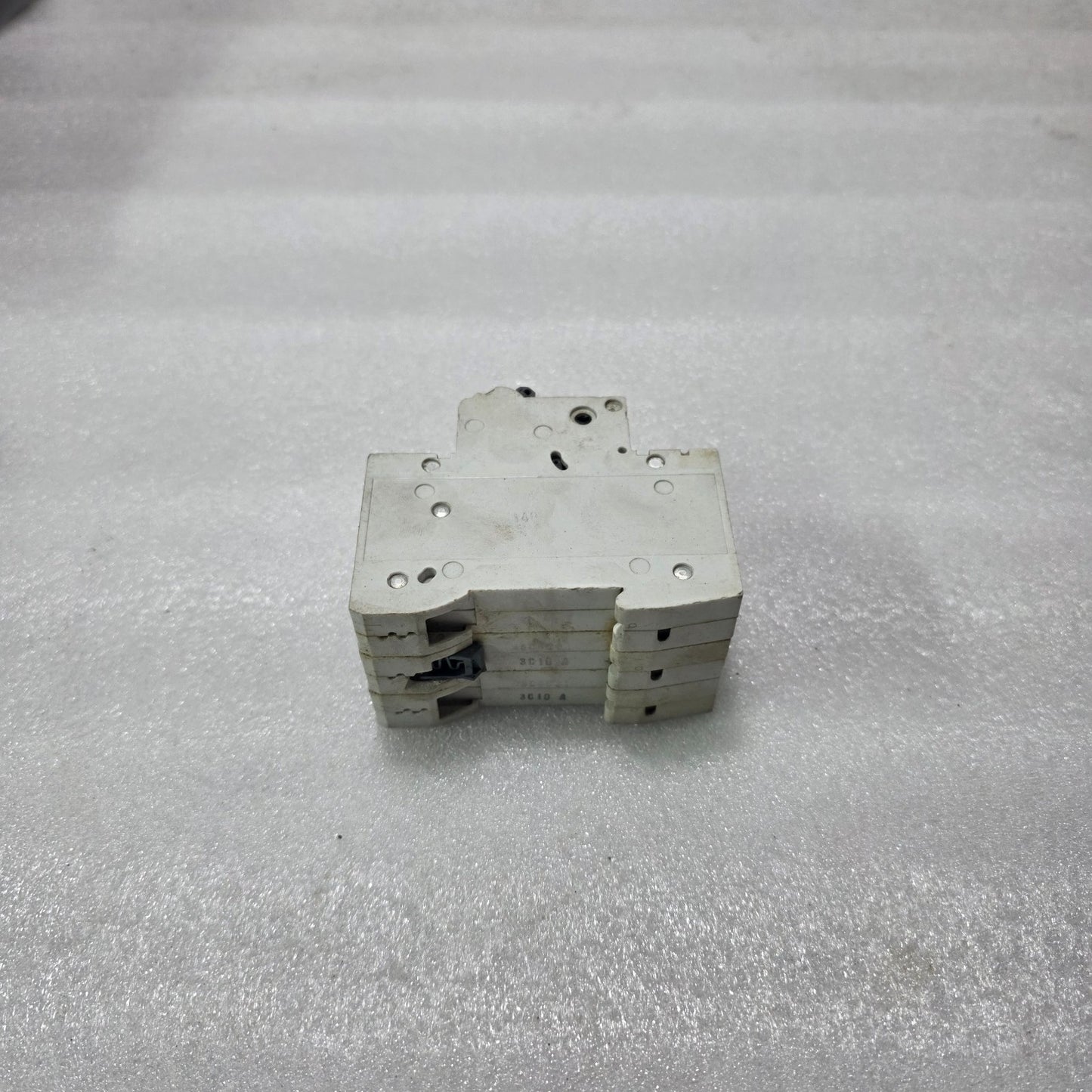 SIEMENS 5SL63107RC C10 3 POLE MCB 10A 415V 7.5KA CIRCUIT BREAKER
