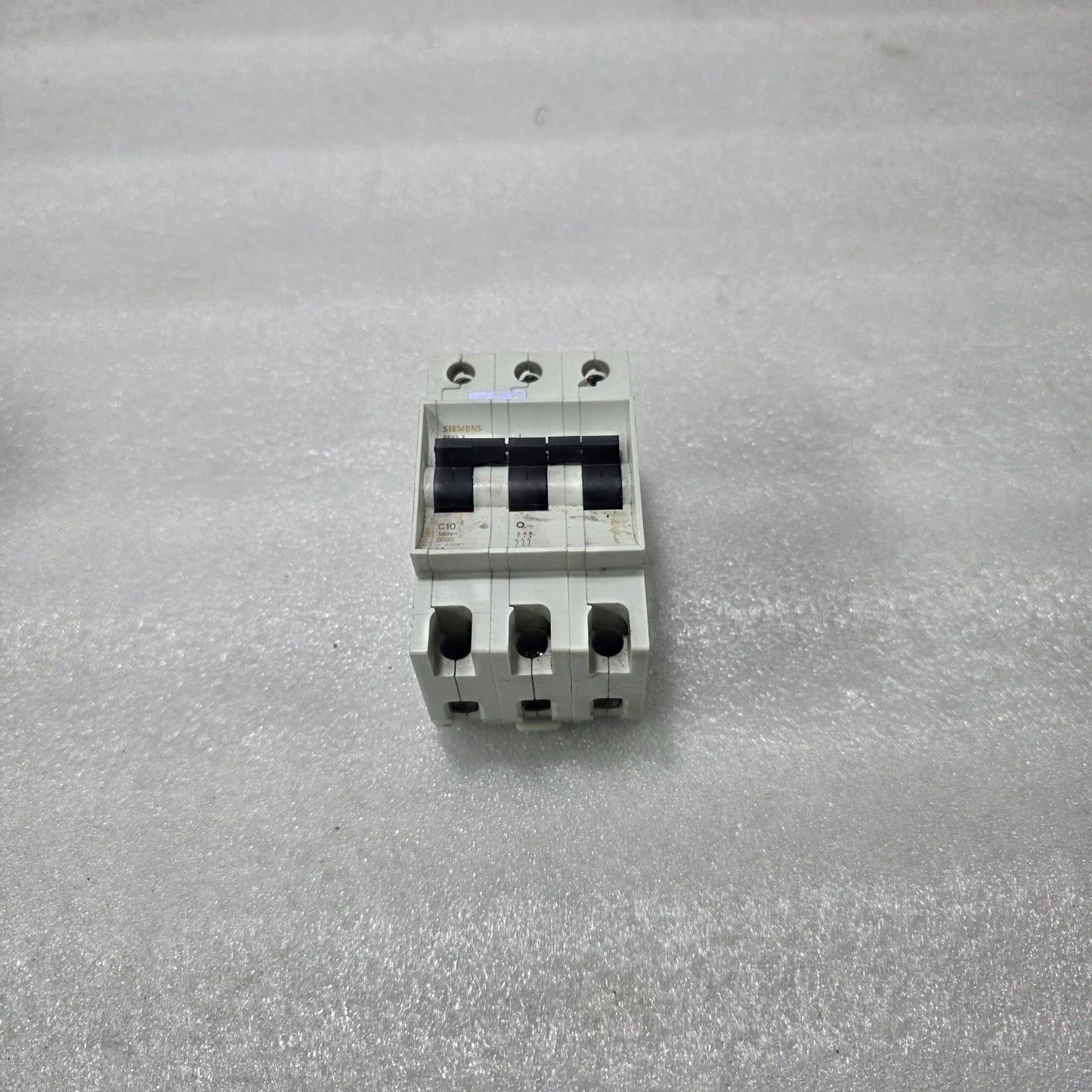 SIEMENS 5SX13 C10 3 POLE MCB 10A CIRCUIT BREAKER 380V 3KA INDUSTRIAL BREAKER