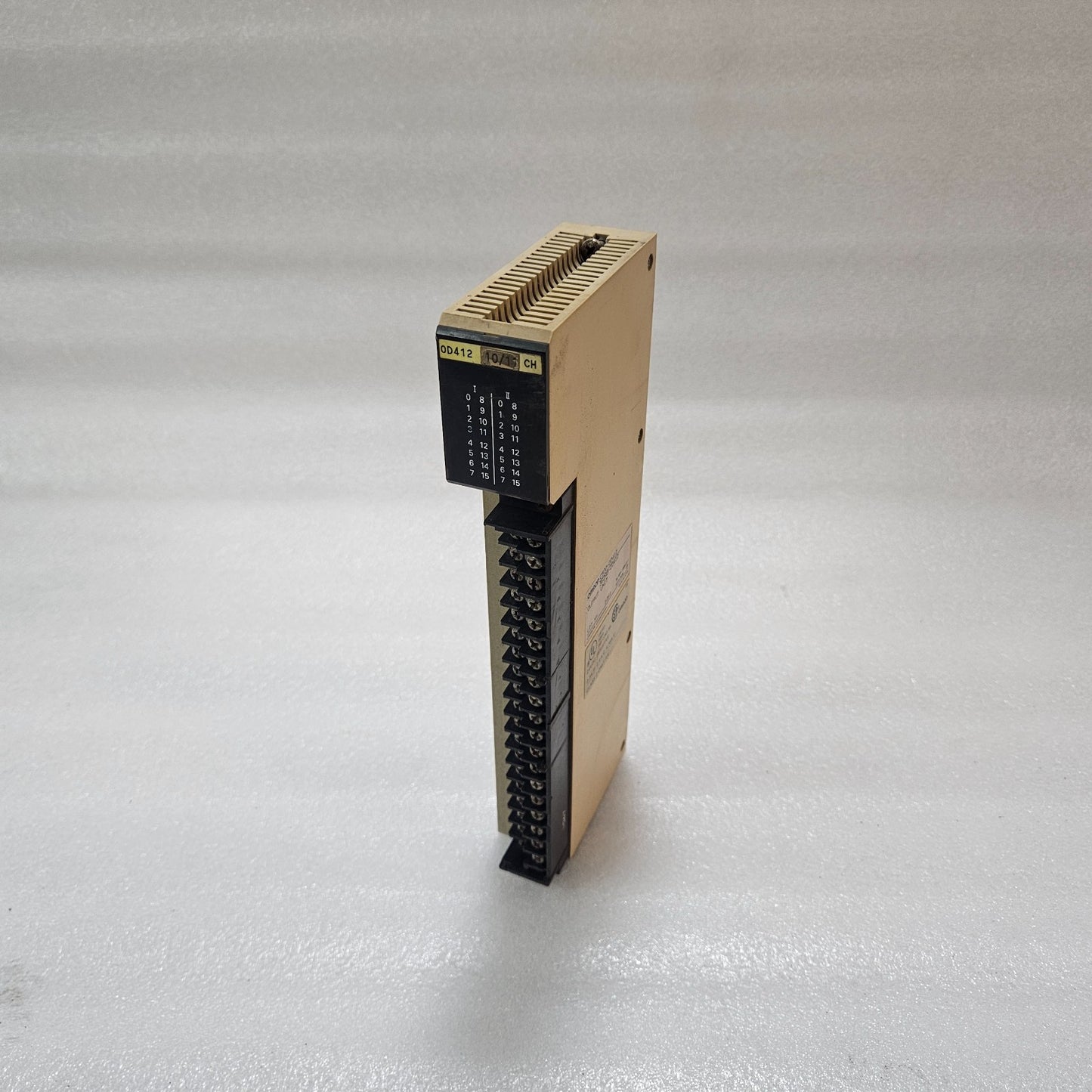 OMRON C500-OD412 (3G2A5-OD412) PLC DIGITAL OUTPUT UNIT 24VDC 16-POINT OUTPUT MOD
