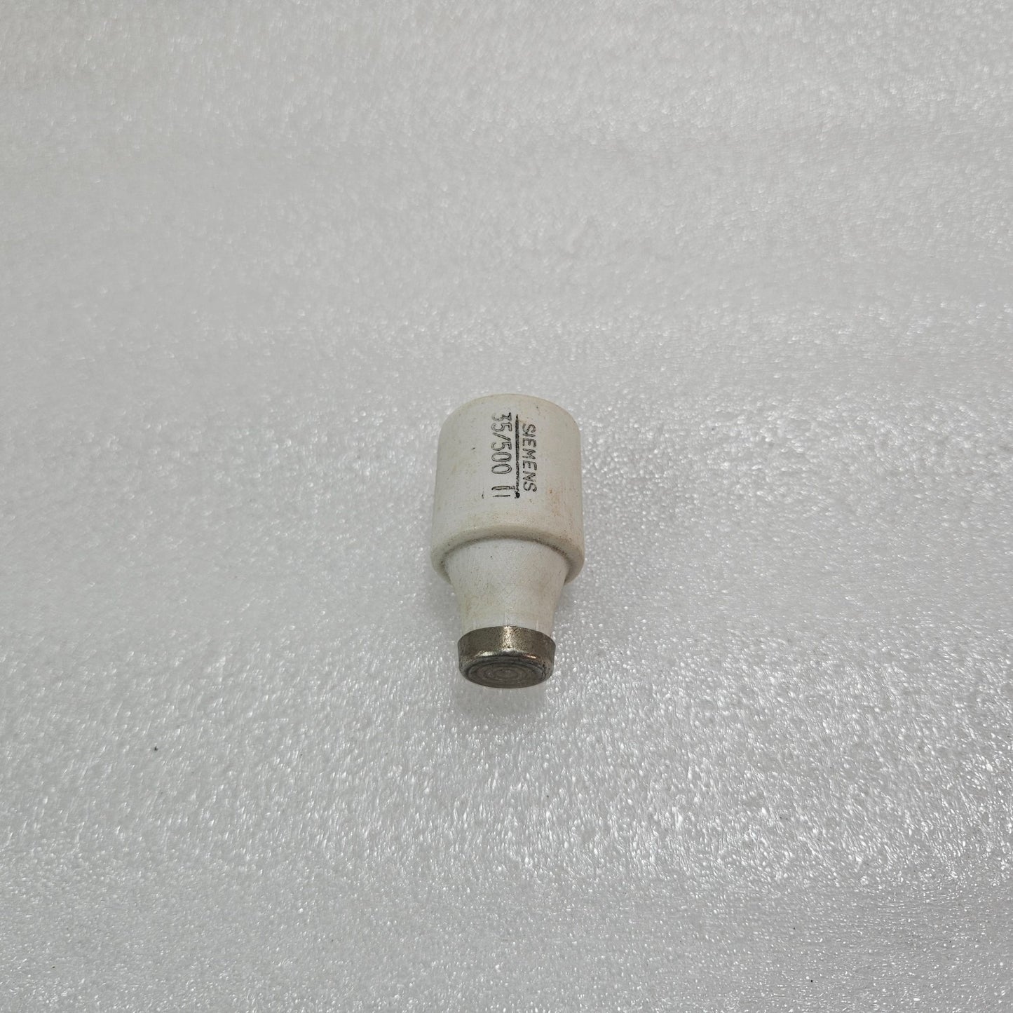 SIEMENS 35/500 DII CERAMIC BOTTLE FUSE 35A 500V DIAZED INDUSTRIAL SCREW FUSE