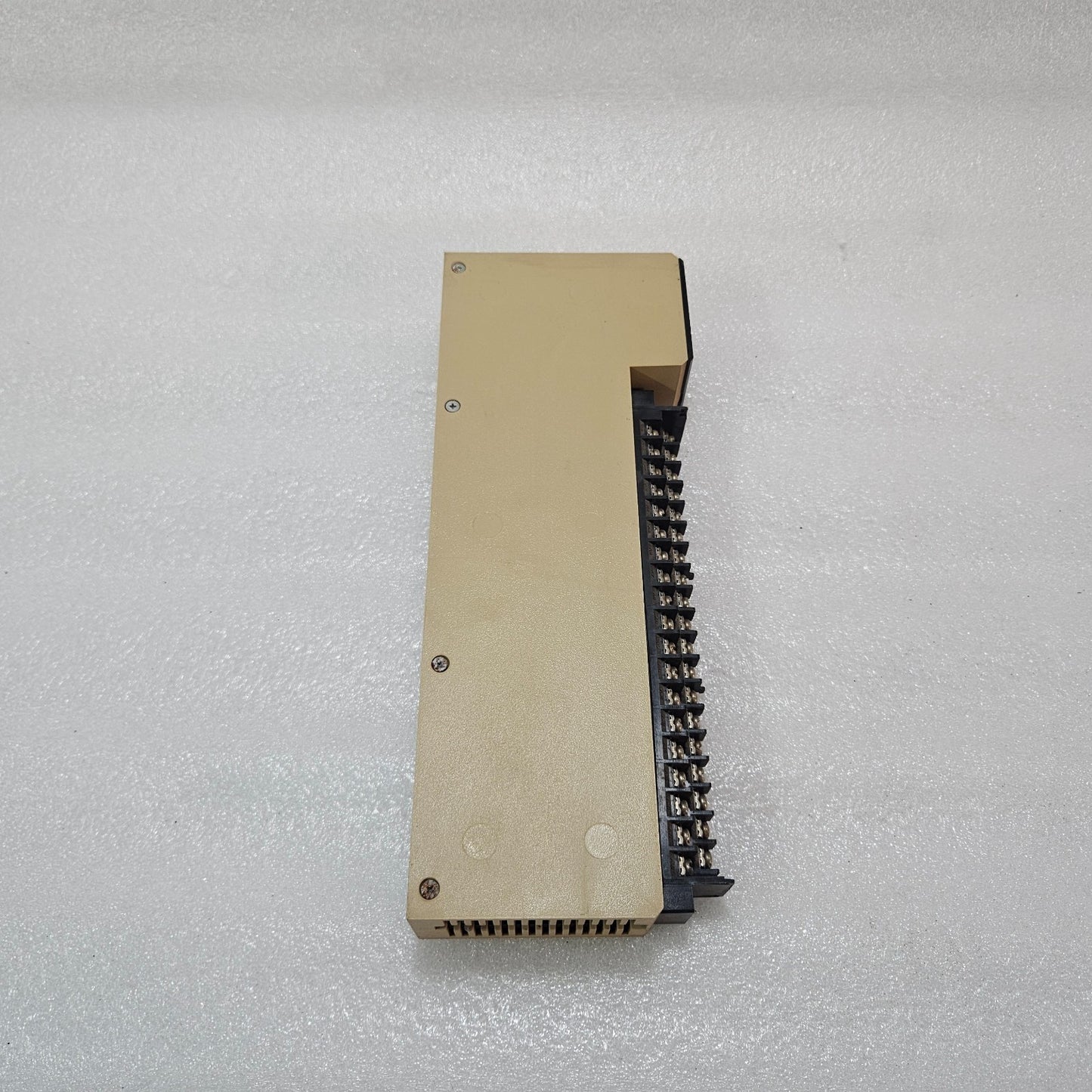 OMRON C500-OD412 (3G2A5-OD412) PLC DIGITAL OUTPUT UNIT 24VDC 16-POINT OUTPUT MOD