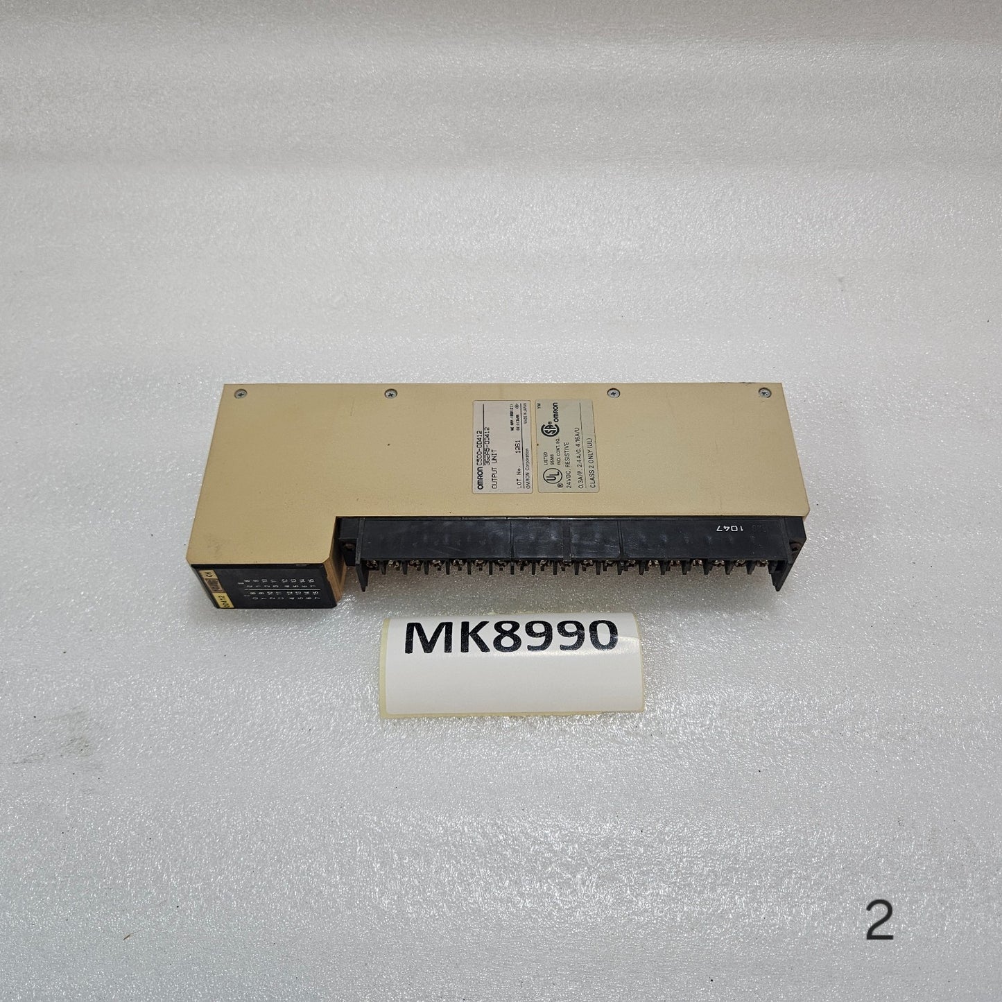 OMRON C500-OD412 (3G2A5-OD412) PLC DIGITAL OUTPUT UNIT 24VDC 16-POINT OUTPUT MOD