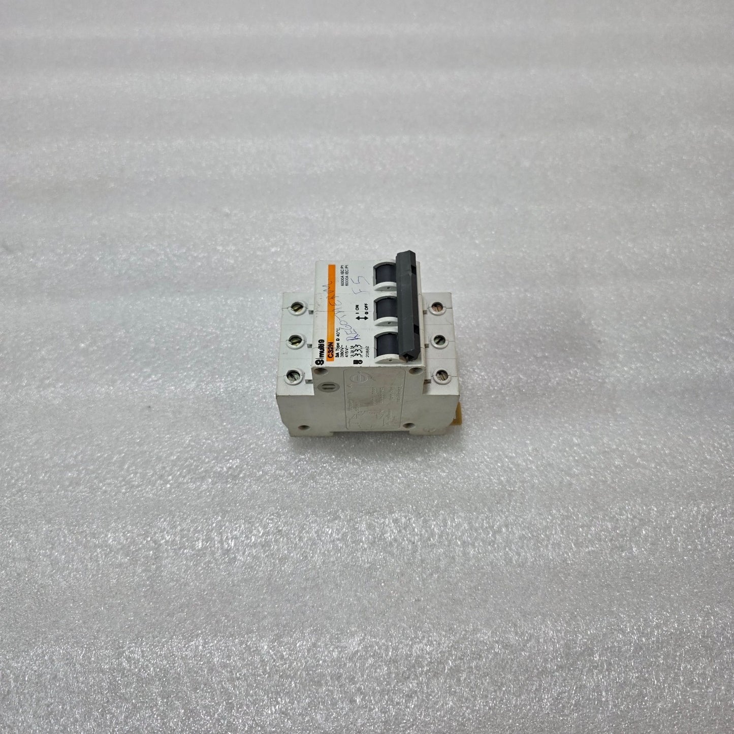 MERLIN GERIN MULTI 9 C32N 3A TYPE D 3 POLE MCB CIRCUIT BREAKER 415V 6KA