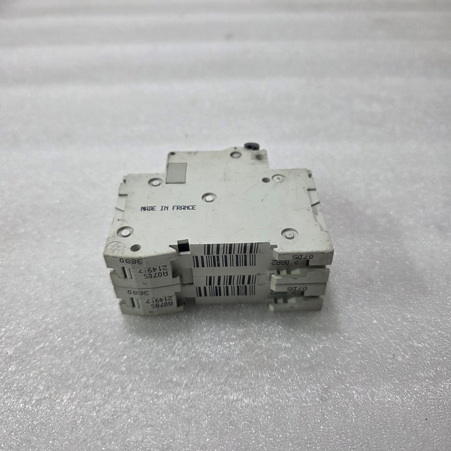 MERLIN GERIN MULTI 9 C60H C6 DOUBLE POLE MCB 6A 10KA CIRCUIT BREAKER