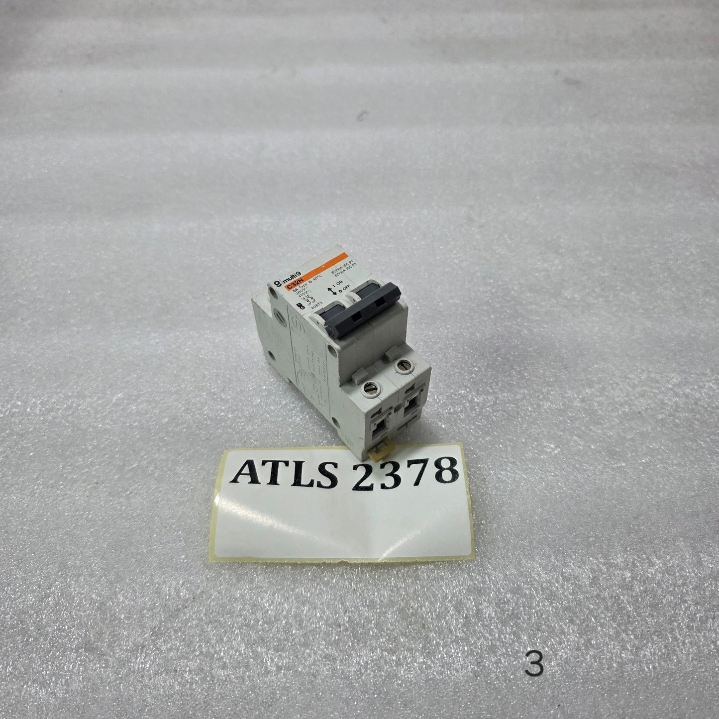 MERLIN GERIN MULTI 9 C32N 5A DOUBLE POLE MCB TYPE D 6KA CIRCUIT BREAKER