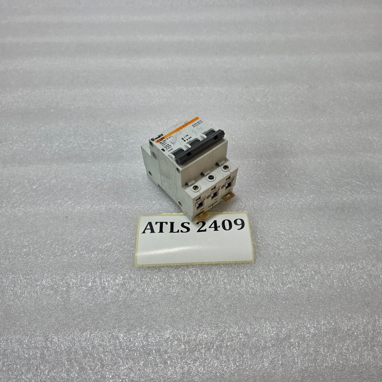 MERLIN GERIN MULTI 9 C32N 3A TYPE D 3 POLE MCB CIRCUIT BREAKER 415V 6KA
