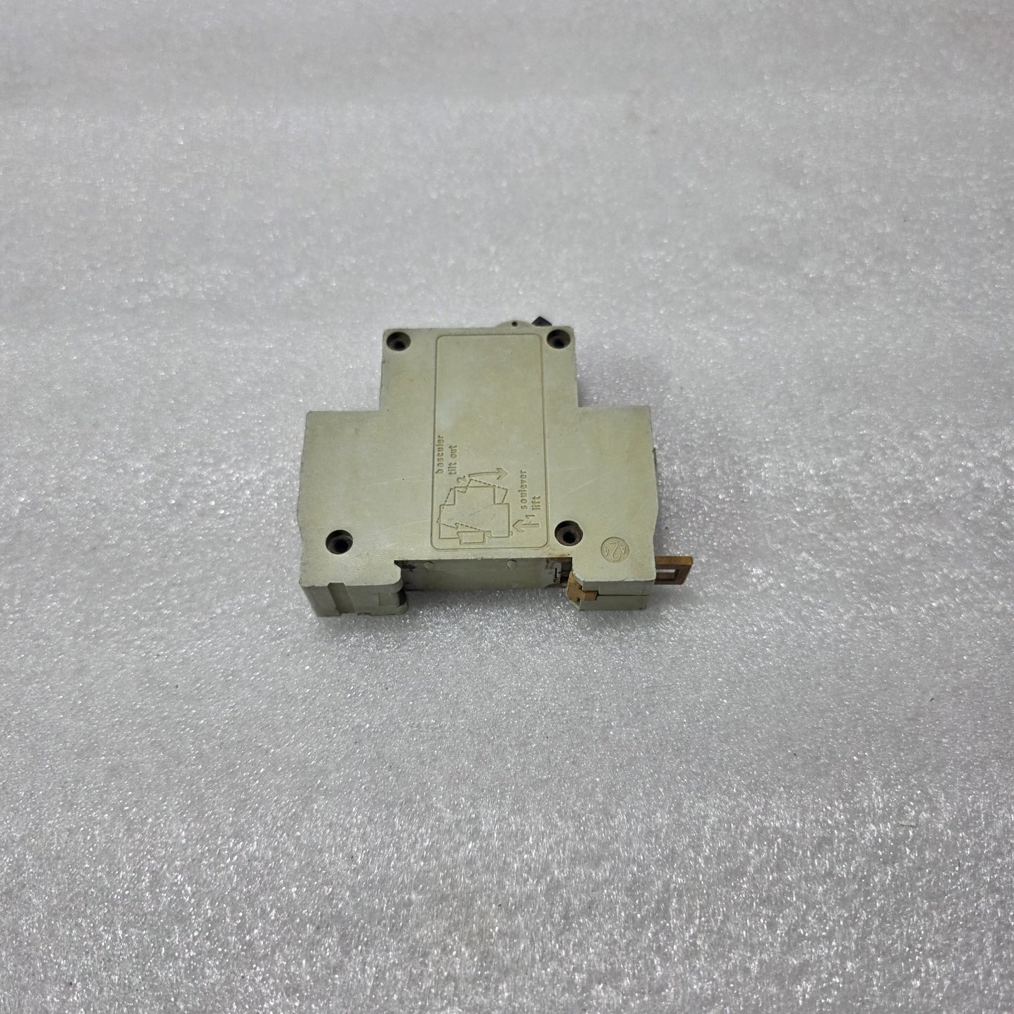 MERLIN GERIN MULTI9 K32A 5A SINGLE POLE 220/380V MINIATURE CIRCUIT BREAKER MCB