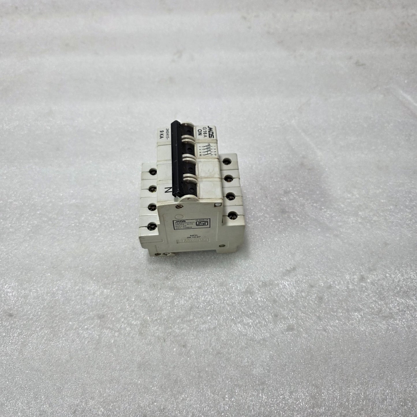 MDS G16A TP+N 16A 9KA 240/415V FOUR POLE MCB CIRCUIT BREAKER