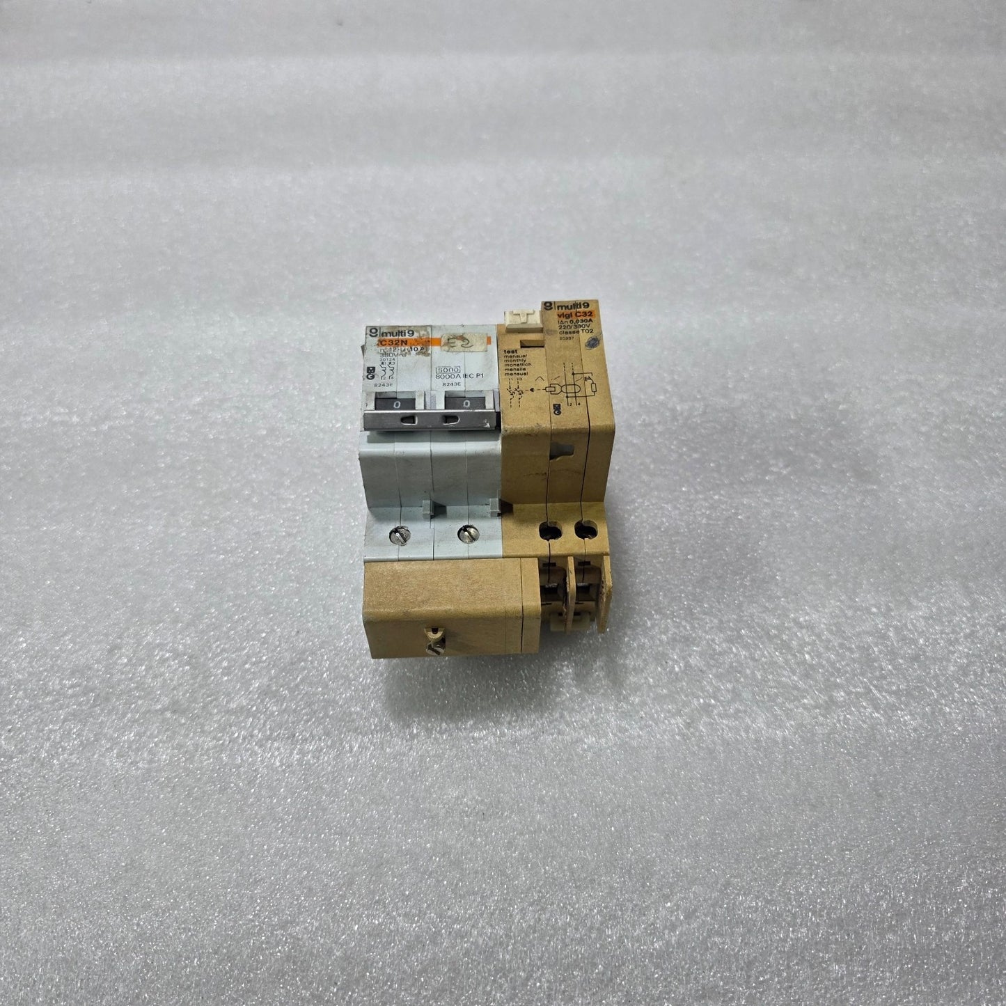 MERLIN GERIN MULTI9 C32N VIGI C32 2 POLE RCBO 10A 30MA 220/380V CIRCUIT BREAKER