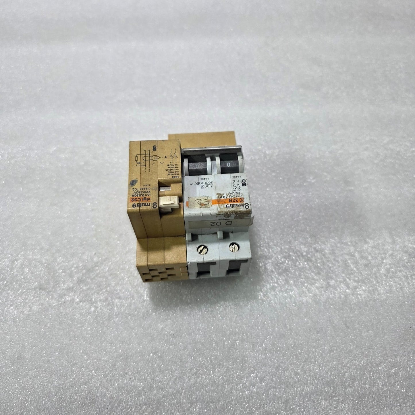 MERLIN GERIN MULTI9 C32N VIGI C32 2 POLE RCBO 10A 30MA 220/380V CIRCUIT BREAKER