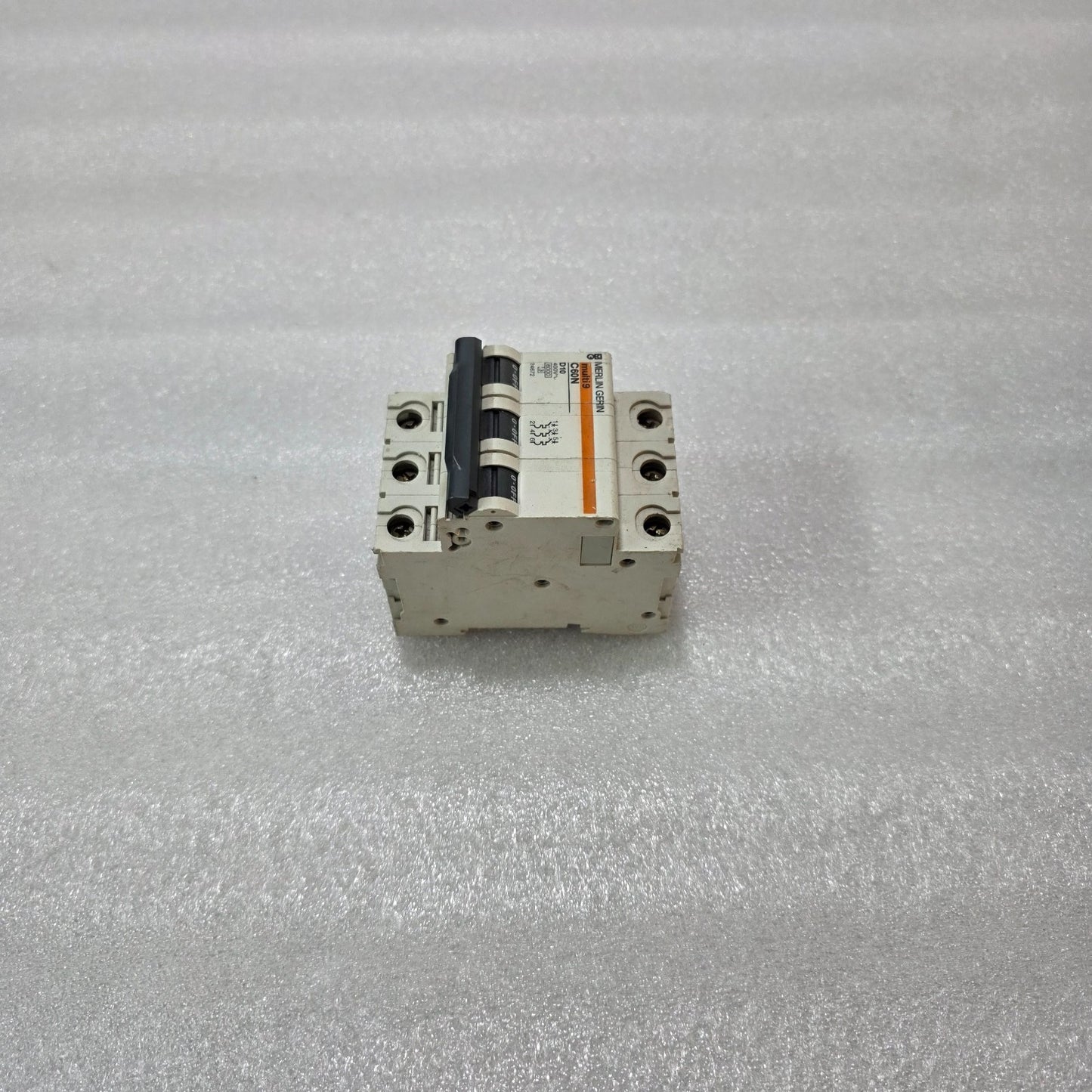 MERLIN GERIN MULTI 9 C60N D10 3 POLE MINIATURE CIRCUIT BREAKER MCB 10A 400V 6KA