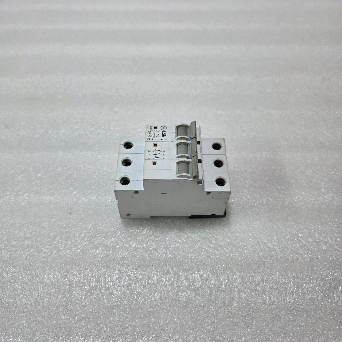 LSN C16 3 POLE MINIATURE CIRCUIT BREAKER MCB 16A AC230/400V 10KA