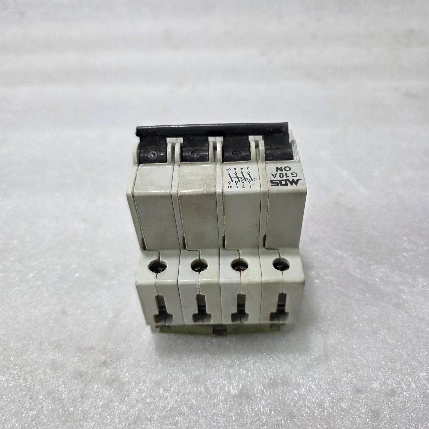 MDS G10A TP+N 10A 9KA 240/415V FOUR POLE MCB CIRCUIT BREAKER