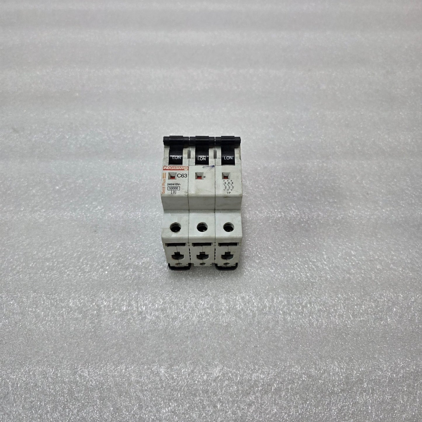 INDOASIAN GOLD PLUS C63 3 POLE MINIATURE CIRCUIT BREAKER MCB 240/415V 10KA