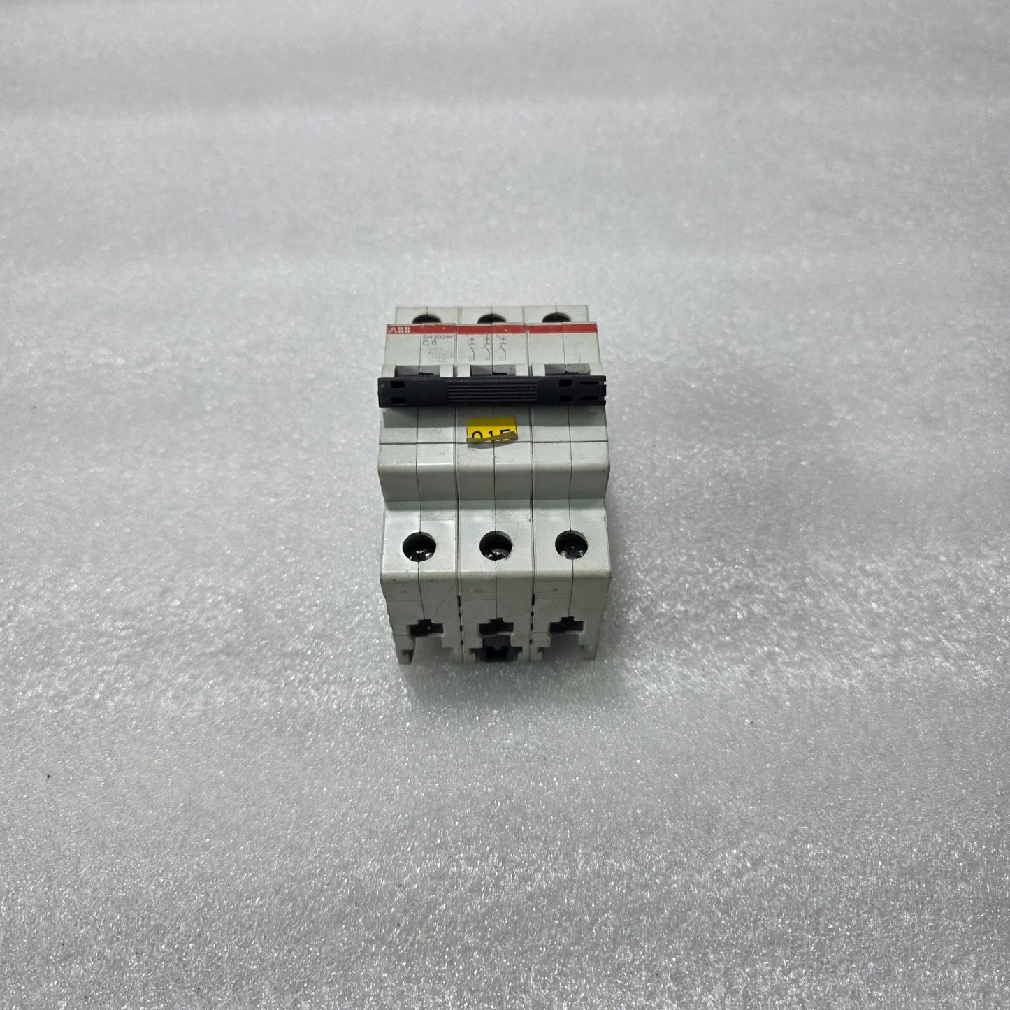 ABB SH203M C6 3 POLE MCB 6A 400V 10KA CIRCUIT BREAKER