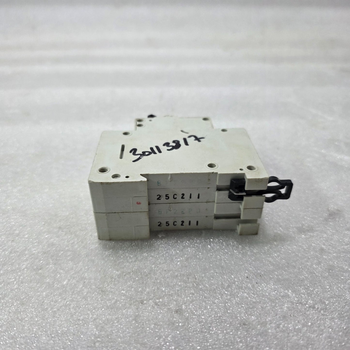 EATON BFAZ4-C25/2 25A 2 POLE MCB CIRCUIT BREAKER 400V 4.5KA
