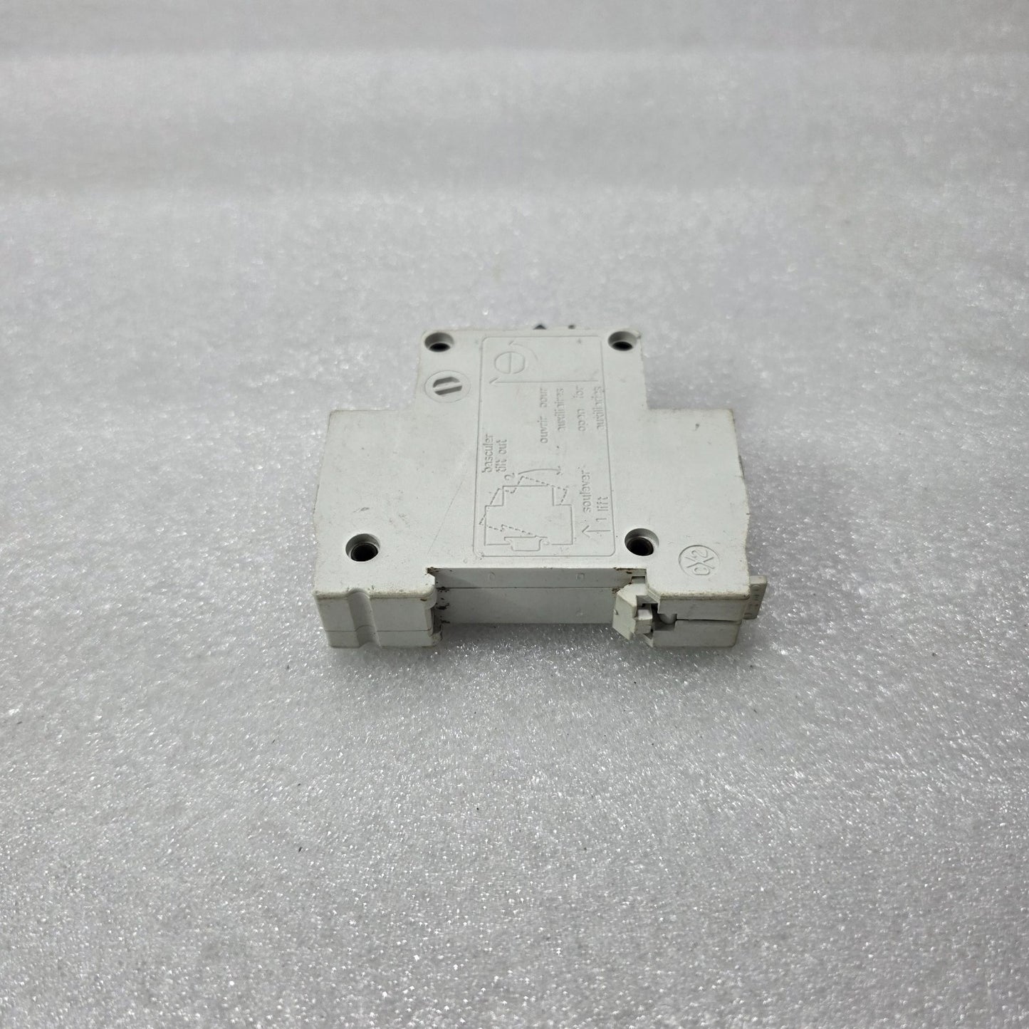 LEGEND DZ47-63 C10 SINGLE POLE MCB 10A 230V 6KA MINIATURE CIRCUIT BREAKER