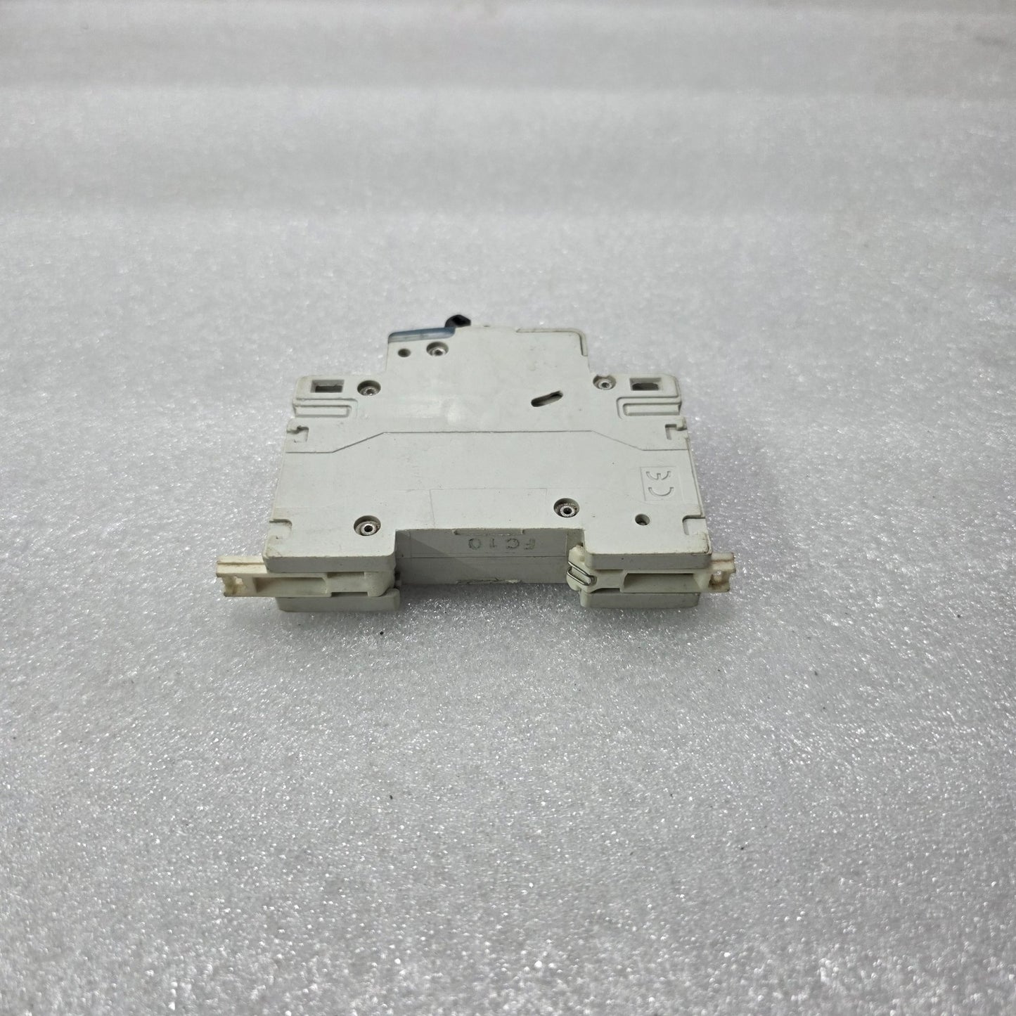 LEGRAND 603233 C10 10A SINGLE POLE 240/415V MINIATURE CIRCUIT BREAKER MCB