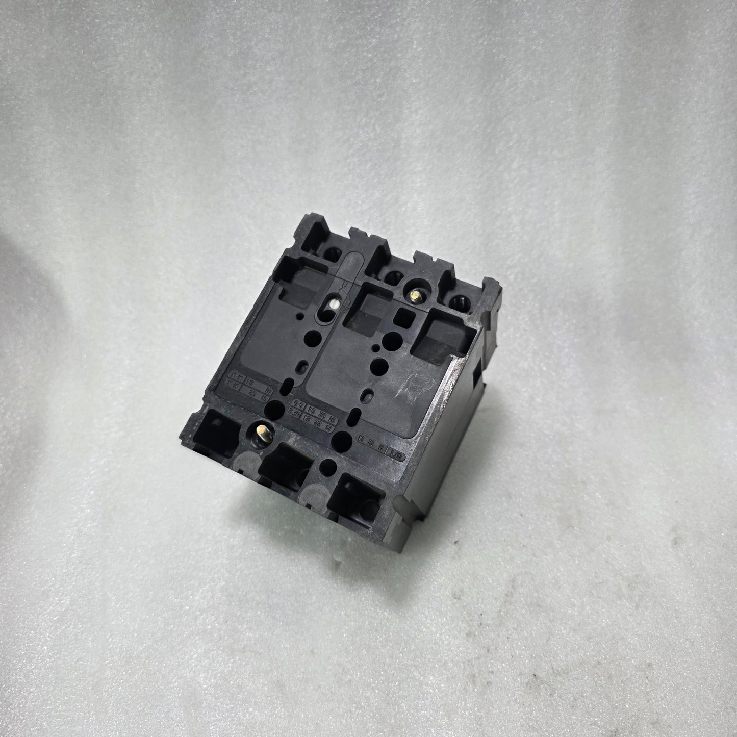 MERLIN GERIN COMPACT C101H MCCB 100A 3 POLE | 690V | 65KA BREAKING CAPACITY