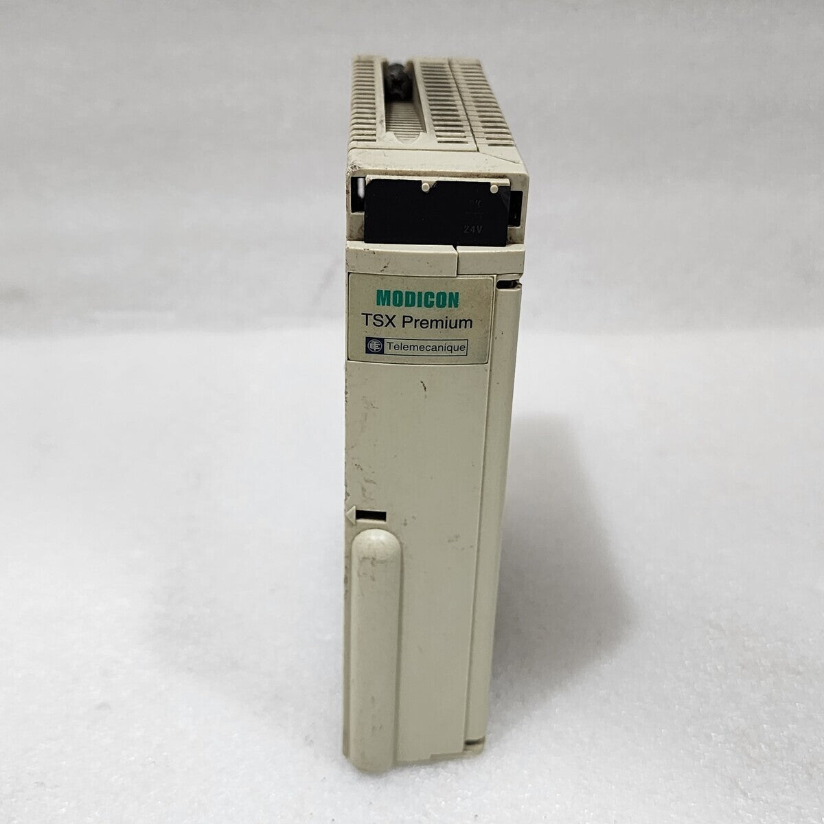 TSXPSY2600 100/240VAC 26W POWER SUPPLY