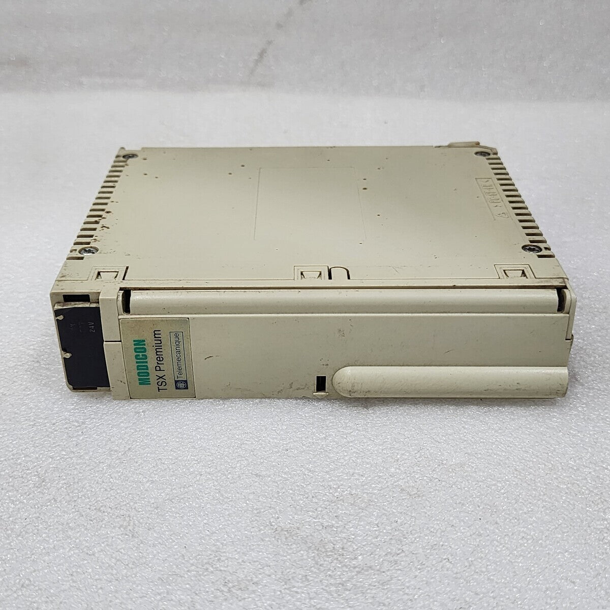 TSXPSY2600 100/240VAC 26W POWER SUPPLY