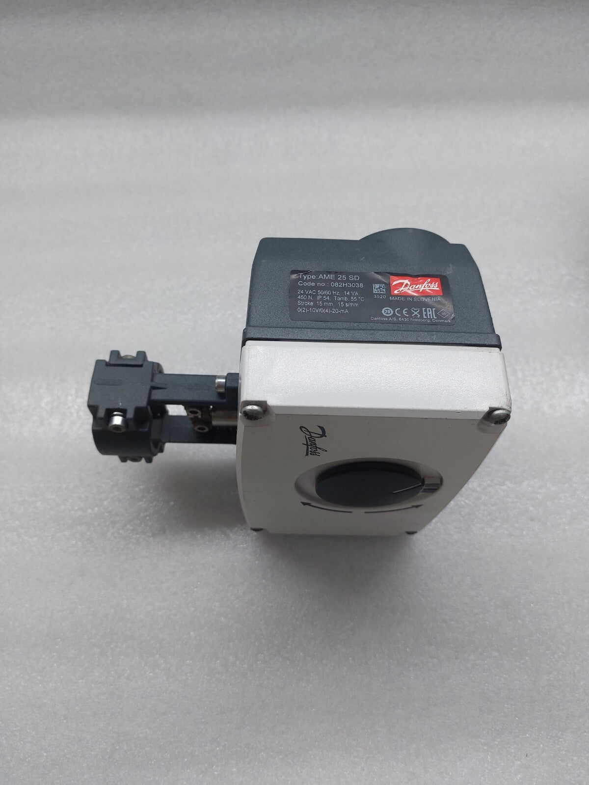 DANFOSS AME25SD ELECTRIC ACTUATOR WITH SAFETY SPRING DOWN FUNCTION 082H3038 24V