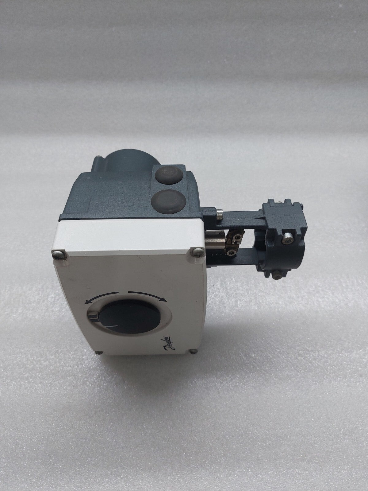 DANFOSS AME25SD ELECTRIC ACTUATOR WITH SAFETY SPRING DOWN FUNCTION 082H3038 24V