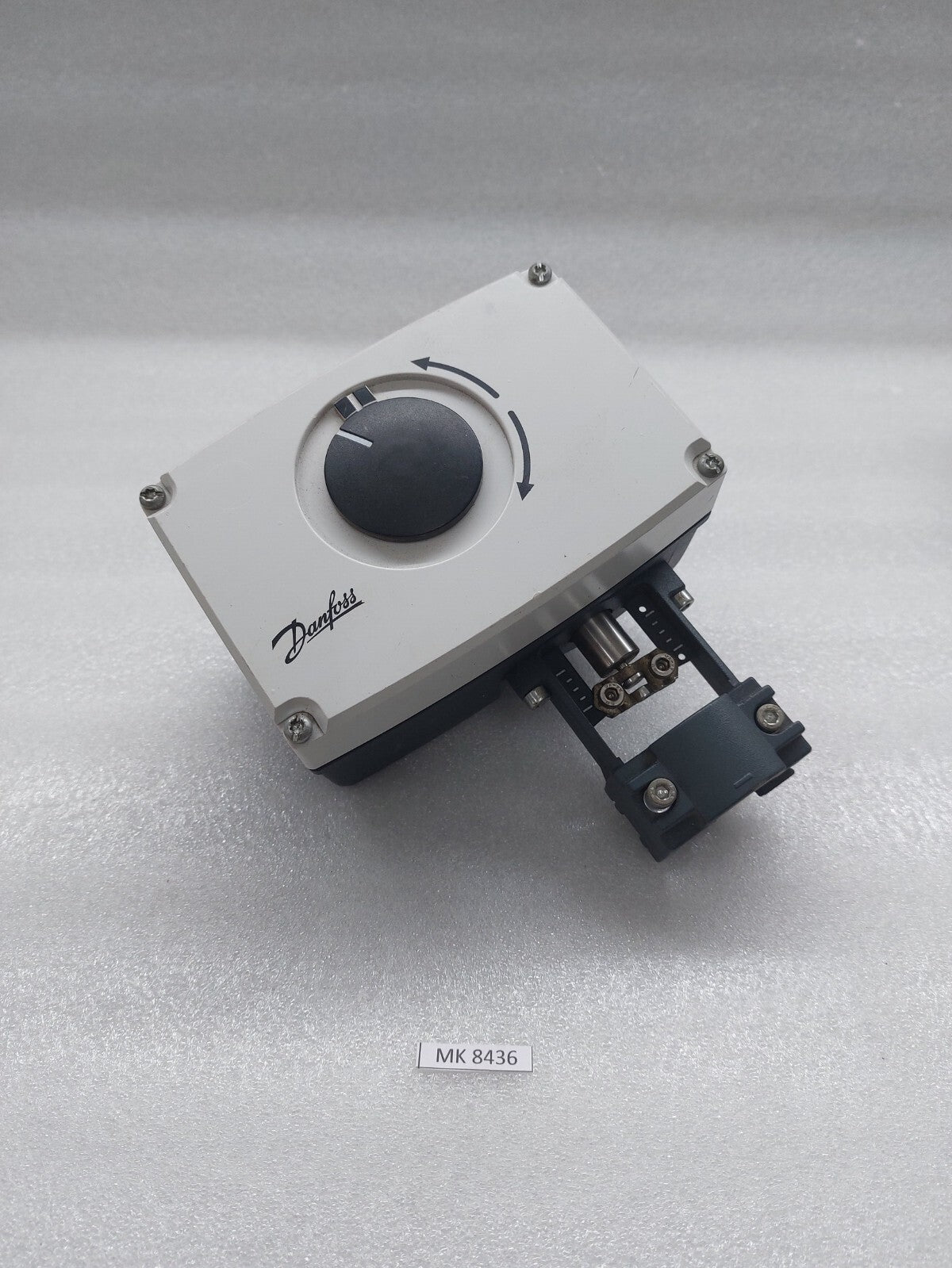 DANFOSS AME25SD ELECTRIC ACTUATOR WITH SAFETY SPRING DOWN FUNCTION 082H3038 24V