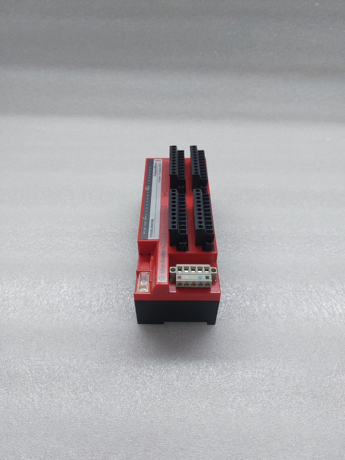 ALLEN BRADLEY 1791DS-IB8XOB8 COMPACT BLOCK GUARD I/O
