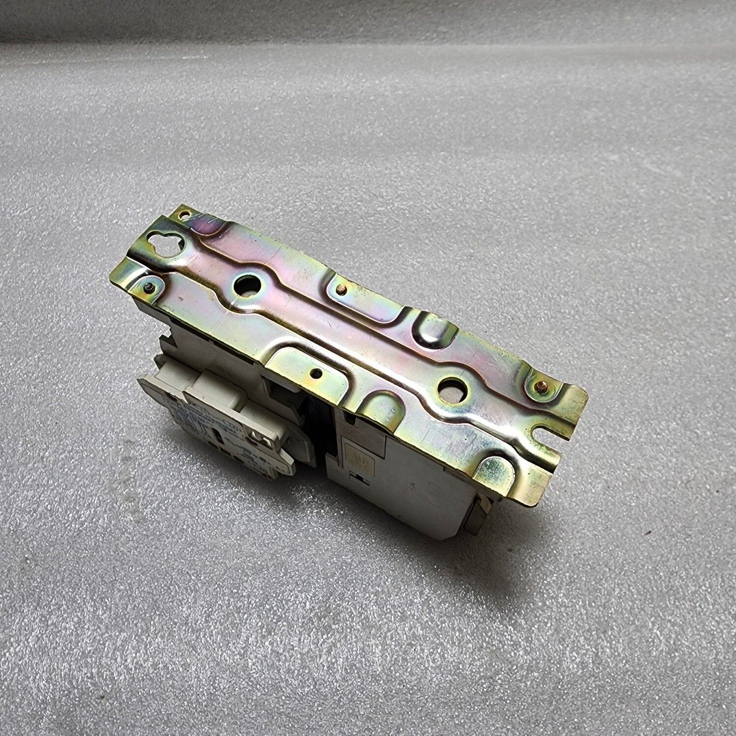 CUTLER HAMMER AN18BN0 CIRCUIT BREAKER 18A C320KGS1