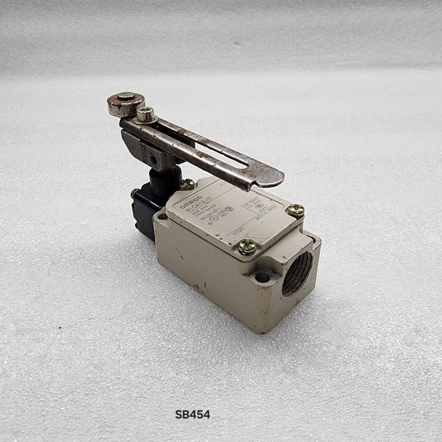 OMRON WLCA12-2 LIMIT SWITCH 250VAC/48VDC 10A