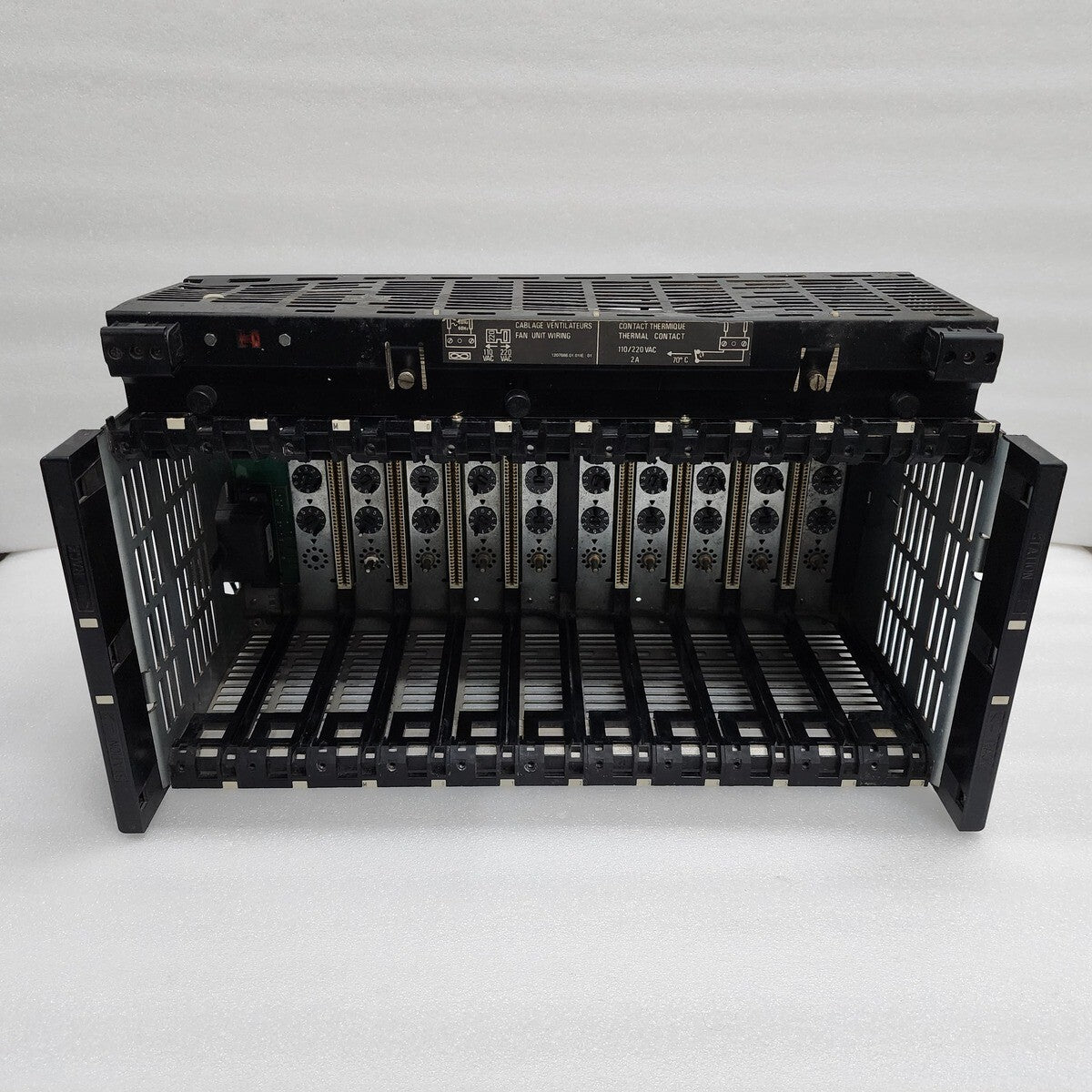 SCHNEIDER AUTOMATION TSXRKN82F FAN AC STD RACK TSX7-40