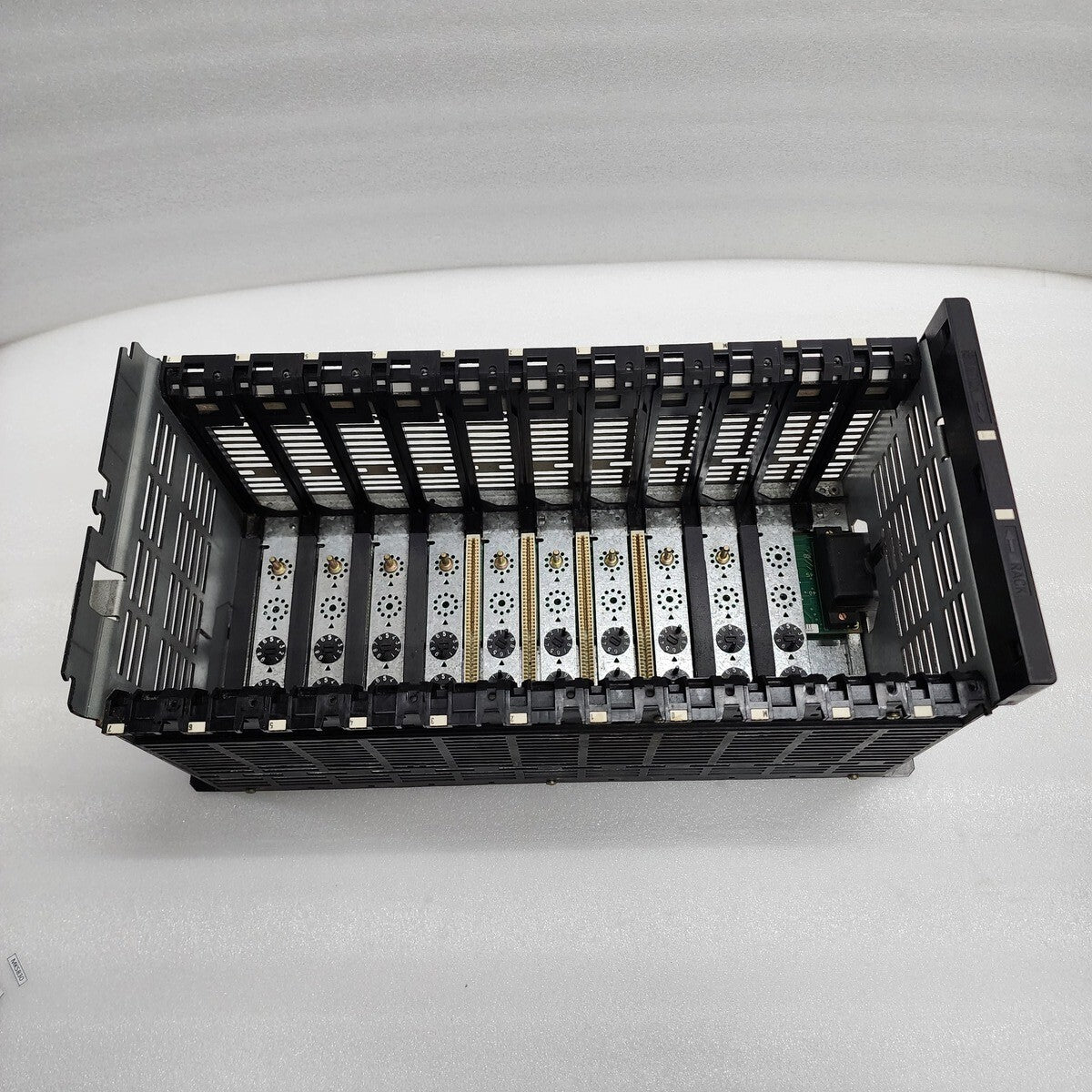 TSXRKS8 STD.RACK 8POS. SIMPL. BUS